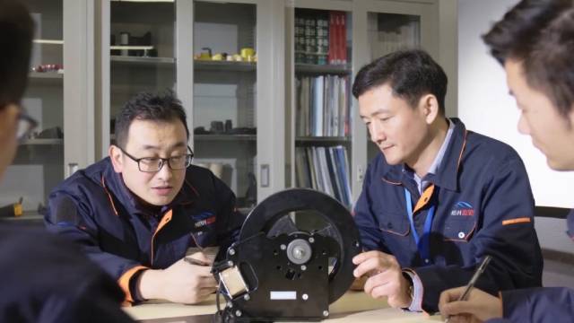 研发人员1.jpg 研发人员1.jpg