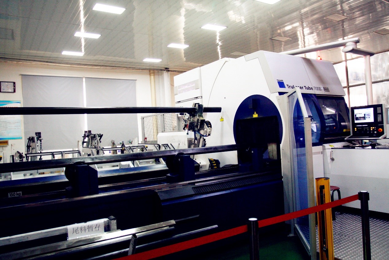 生产设备1.jpg 生产设备1.jpg